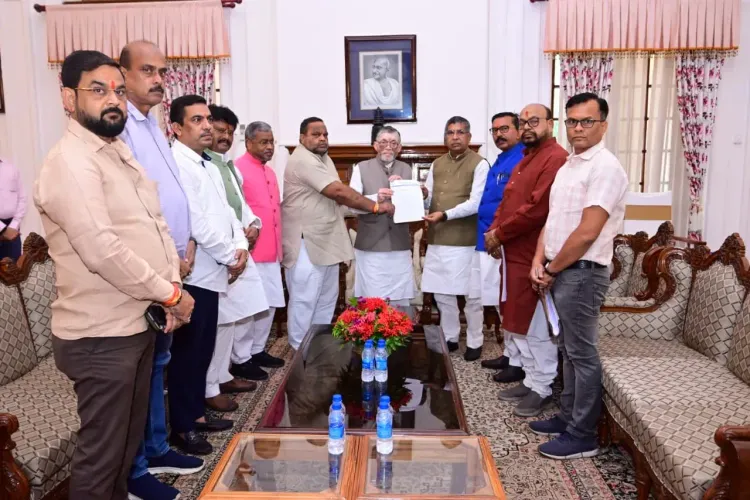हिमांशु सिंह हत्याकांड: BJP ने झारखंड राज्यपाल को सौंपा ज्ञापन, CBI जांच की उठाई माँग