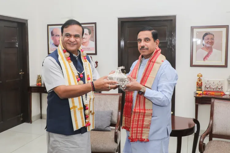 Himanta Sarma meets Pralhad Joshi on education, food supply, renewable energy