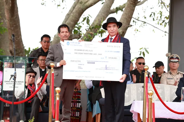 मिजोरम में HPC(D) के 43 उग्रवादियों ने डाले हथियार, मुख्यमंत्री लालदुहोमा बोले — 'अब मिजोरम सच्चा शांतिपूर्ण राज्य'