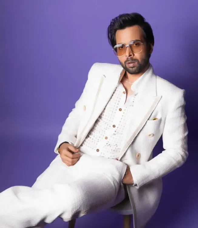 क्या अभिषेक बनर्जी ने चेन्नई में अपनी पहली तमिल फिल्म की शूटिंग शुरू कर दी?