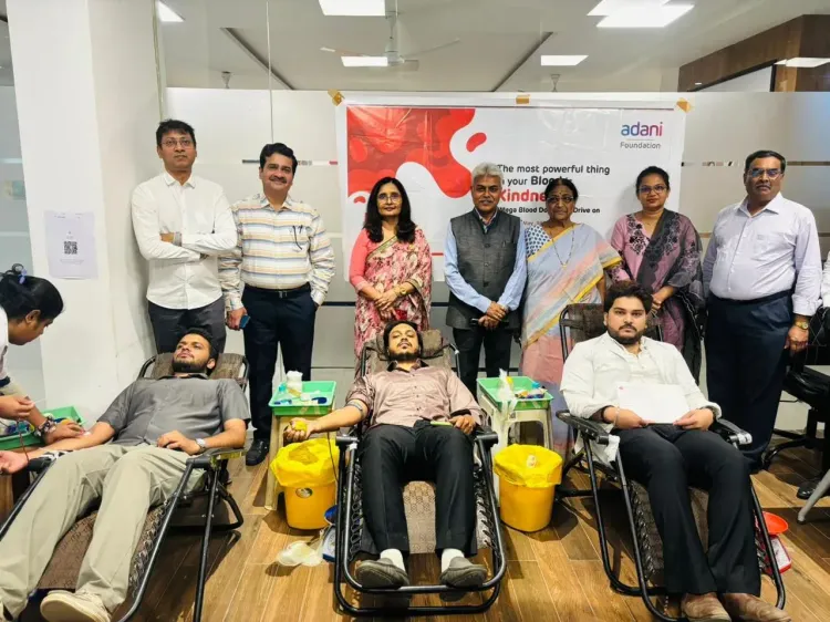 गौतम अदाणी के 64वें जन्मदिन पर अदाणी फाउंडेशन का रिकॉर्ड — 754 स्थानों से 52,306 यूनिट रक्त संग्रह