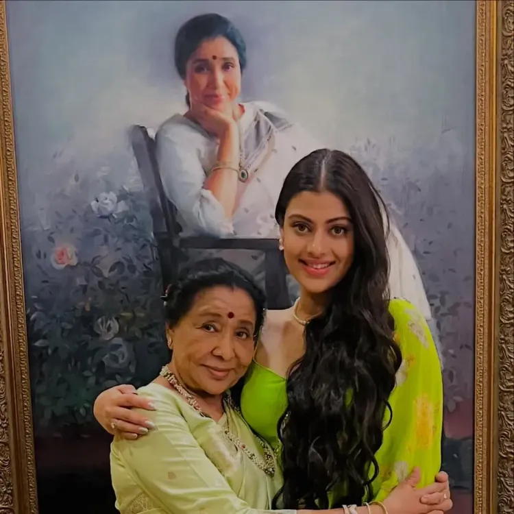 आशा भोसले की पोती ने दादी के अस्पताल में भर्ती होने की जानकारी साझा की, निजता की अपील की