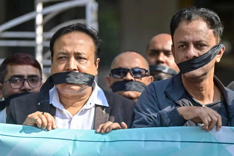 बांग्लादेश की प्रेस को नैतिक साहस पुनः प्राप्त करना होगा: स्वतंत्रता सेनानी अनवर खान की चेतावनी