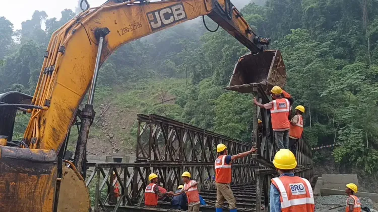 विक्रमशिला सेतु पुनर्निर्माण: बीआरओ ने बिहार पुल निगम के 6 अधिकारियों को गुवाहाटी में किया सम्मानित