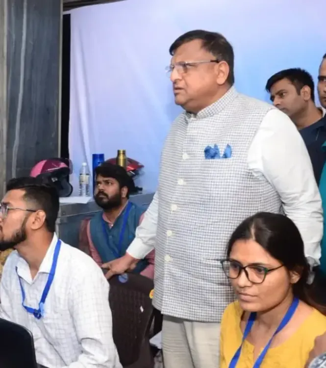 बंगाल चुनाव: मतदाताओं को धमकाने की शिकायत पर CEO मनोज अग्रवाल काकद्वीप पहुंचे, कड़ी कार्रवाई के निर्देश