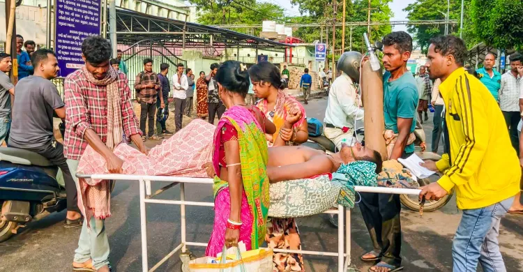 ओडिशा विधानसभा में बीजद और कांग्रेस का स्वास्थ्य मंत्री के इस्तीफे की मांग को लेकर प्रदर्शन