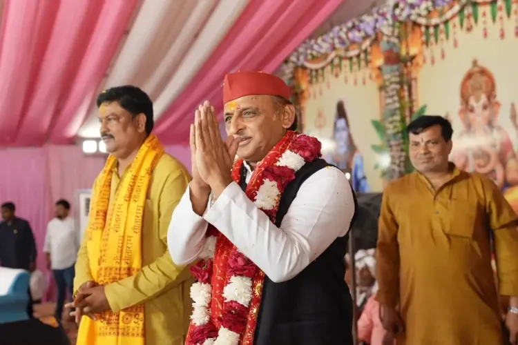 अयोध्या से चुनाव लड़कर दिखाएं योगी: अखिलेश यादव की सीधी चुनौती, BJP पर कमज़ोर उम्मीदवार का आरोप