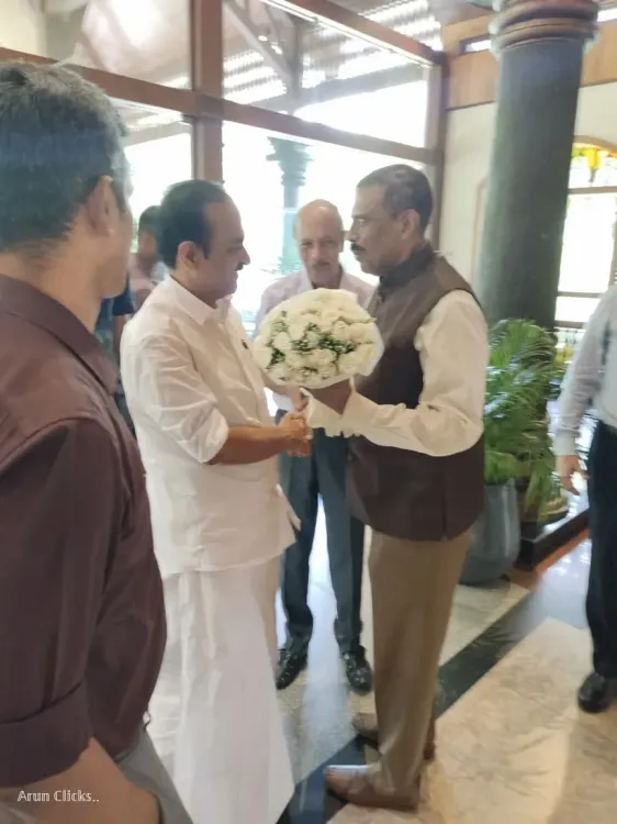 केरल के 'छिपे' कर राजस्व को उजागर करने की योजना: सीएम सतीशन ने पूर्व महालेखाकार से सुना रोडमैप