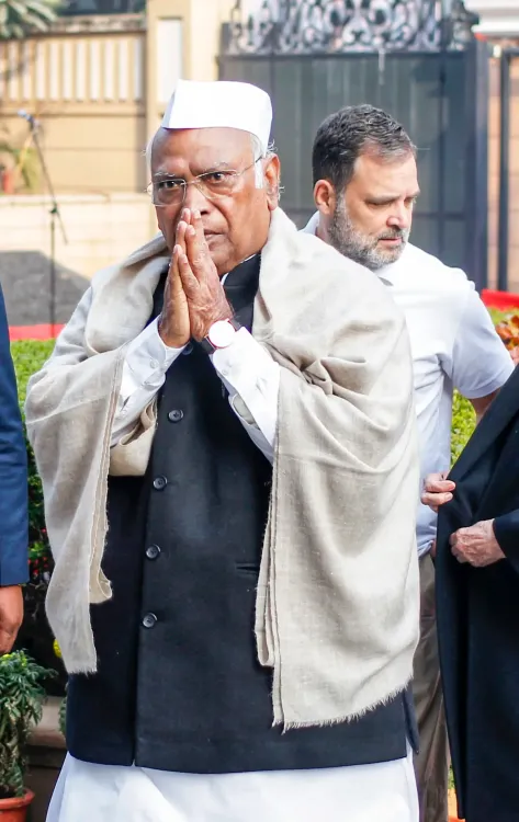 क्या कांग्रेस ने चुनावी राज्यों के लिए 'वरिष्ठ पर्यवेक्षकों' की नियुक्ति की?