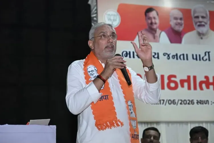 गुजरात भाजपा अध्यक्ष विश्वकर्मा का कांग्रेस पर आरोप: किसानों को गुमराह कर राजनीतिक हथियार बना रही है पार्टी