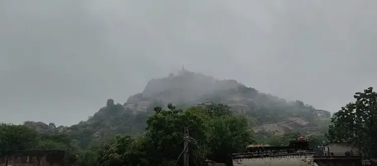 चक्रवात 'अर्नब' का असर: राजस्थान के 28 जिलों में बारिश-ओलावृष्टि, येलो-ऑरेंज अलर्ट जारी