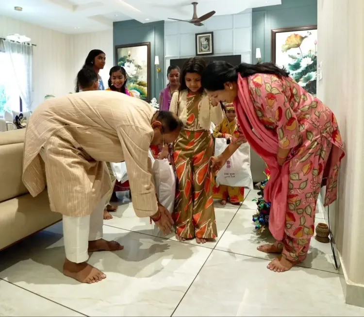 महानवमी पर CM रेखा गुप्ता ने किया कन्या पूजन, बोलीं — बेटियों का सशक्तीकरण ही सामाजिक प्रगति की नींव