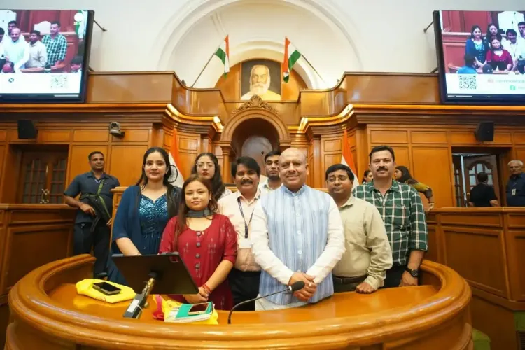 दिल्ली विधानसभा अध्यक्ष विजेंद्र गुप्ता ने 6 राज्यों के 170 छात्रों से की लोकतंत्र पर संवाद