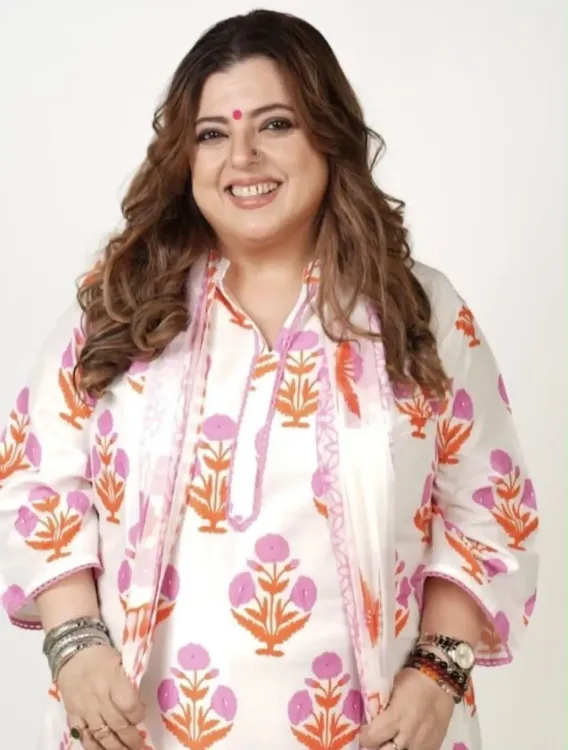 डेलनाज ईरानी का बॉलीवुड ब्यूटी प्रेशर पर बेबाक बयान: 'खुद को स्वीकार करना सबसे ज़रूरी'