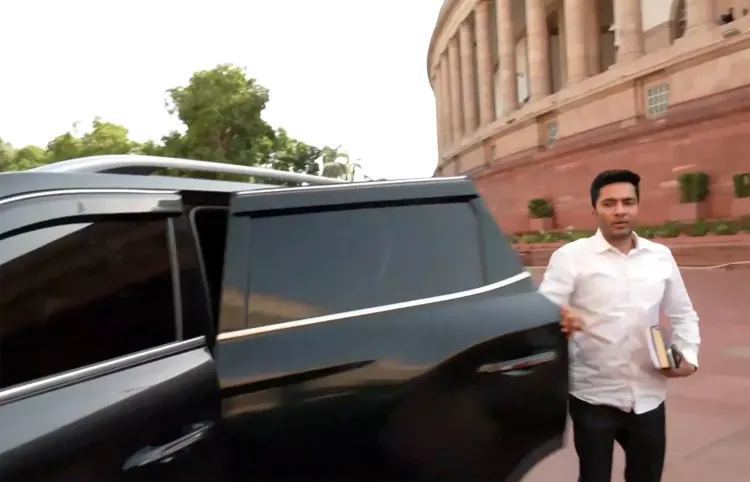 अभिषेक बनर्जी की कथित चार्टर जेट यात्रा पर TMC में घमासान, कुणाल घोष ने खुलकर जताई आपत्ति