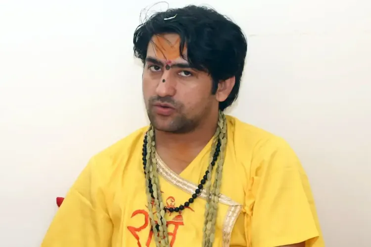 क्या धीरेंद्र शास्त्री ने बांग्लादेश में हालिया लिंचिंग पर सतर्कता बरतने का आह्वान किया?