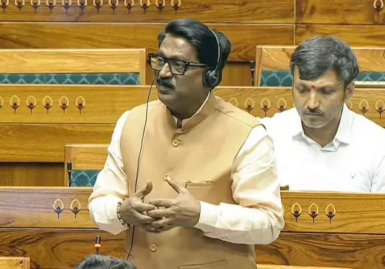 नारी शक्ति वंदन अधिनियम लागू करने पर विपक्ष का हमला, 'परिसीमन की शर्त हटाओ'