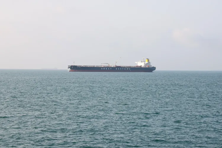 हॉर्मुज स्ट्रेट से पहली बार निकला एलएनजी टैंकर, 28 फरवरी से थी आवाजाही बंद