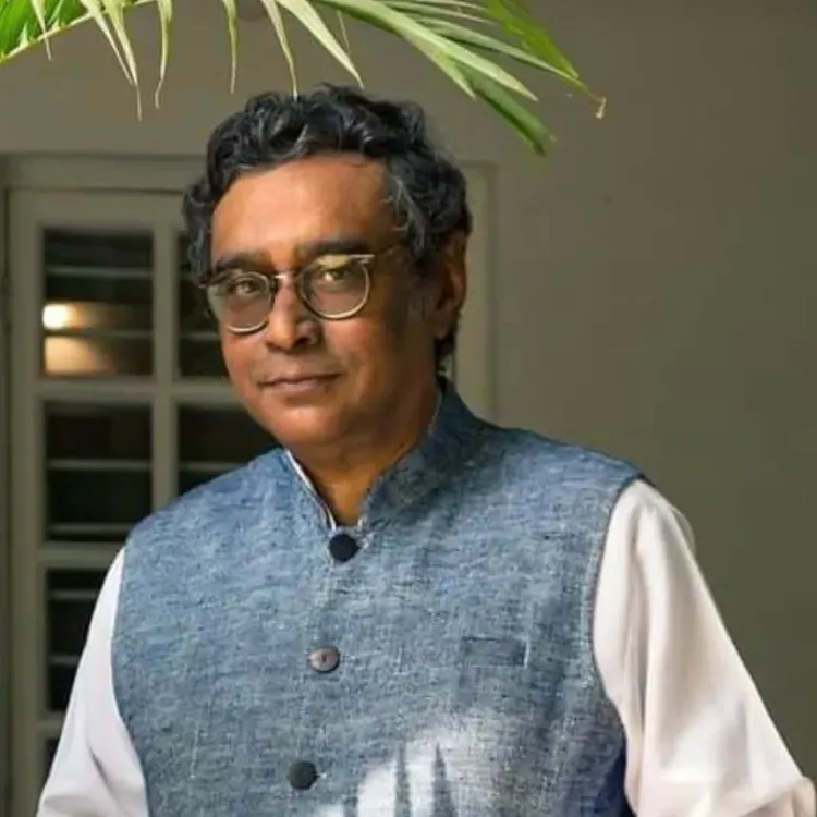 पश्चिम बंगाल बजट 2026: स्वपन दासगुप्ता पेश करेंगे BJP सरकार का पहला पूर्ण बजट, ₹8.15 लाख करोड़ के कर्ज़ के बीच निवेश नीतियों पर नज़र