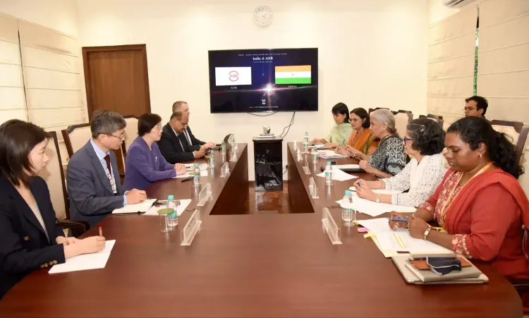 सीतारमण-जू जियायी बैठक: AIIB साझेदारी मजबूत करने पर सहमति, ब्रिक्स 2026 के दौरान चर्चा
