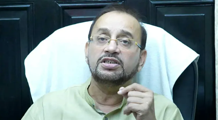 जमीन कब्जे के आरोप में पूर्व TMC विधायक अतिन घोष और बेटी को पुलिस नोटिस, ₹50 लाख धोखाधड़ी का मामला