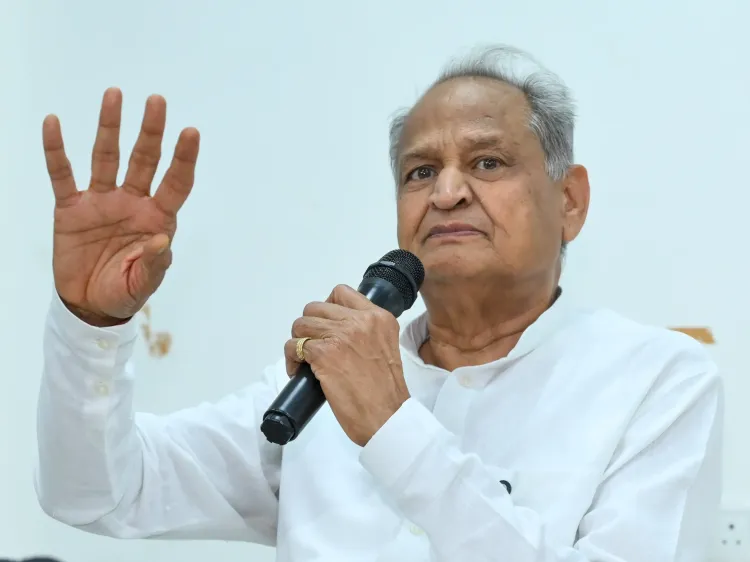 राजस्थान में न्यूनतम मजदूरी पर गहलोत का CM भजन लाल को पत्र, ₹12,000-15,000 तक बढ़ाने की माँग