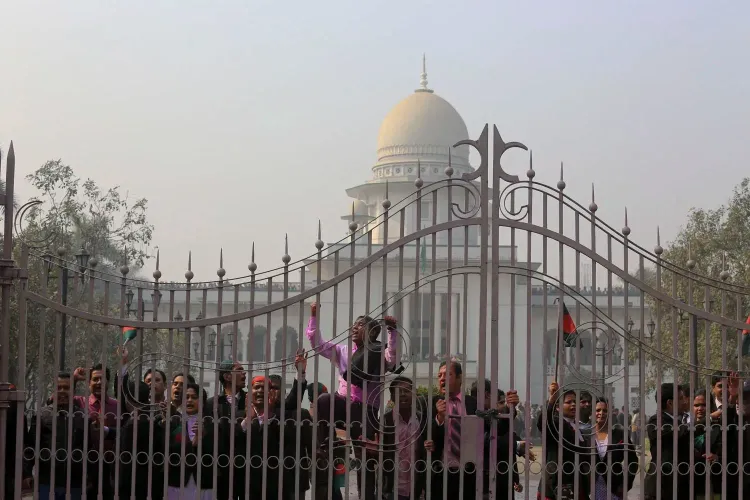 बांग्लादेश बार काउंसिल चुनाव: 300 से अधिक वकीलों पर रोक, 16 वैश्विक मानवाधिकार संगठनों ने उठाए सवाल