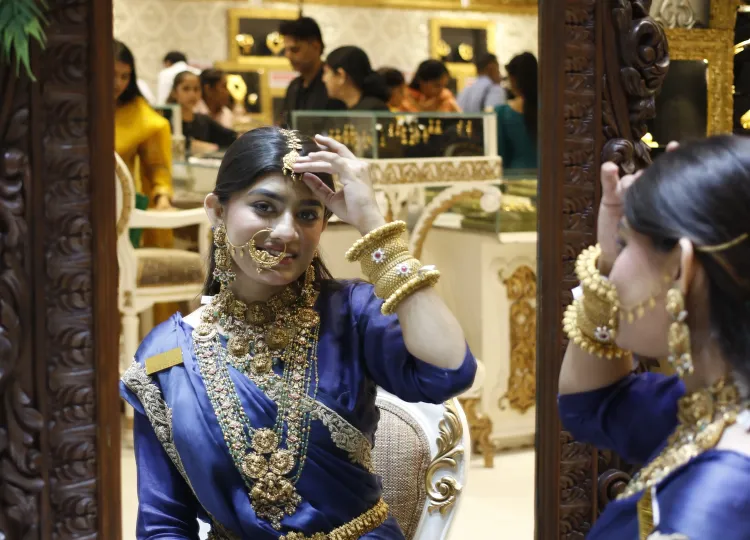 मुनाफावसूली के चलते सेफ-हेवन की मांग में कमी से सोने-चांदी के दामों में गिरावट