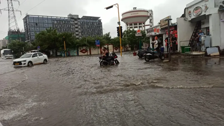 अहमदाबाद में 768 मिमी से अधिक बारिश, एएमसी ने सातों जोनों में 24 घंटे के कंट्रोल रूम किए सक्रिय