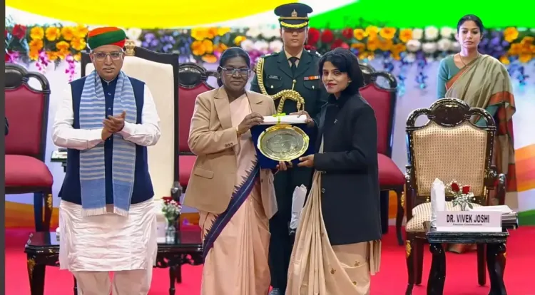 क्या गुजरात के बोटाद जिले को रोबोटिक्स आधारित मतदाता जागरूकता पहल के लिए मिला राष्ट्रीय पुरस्कार?