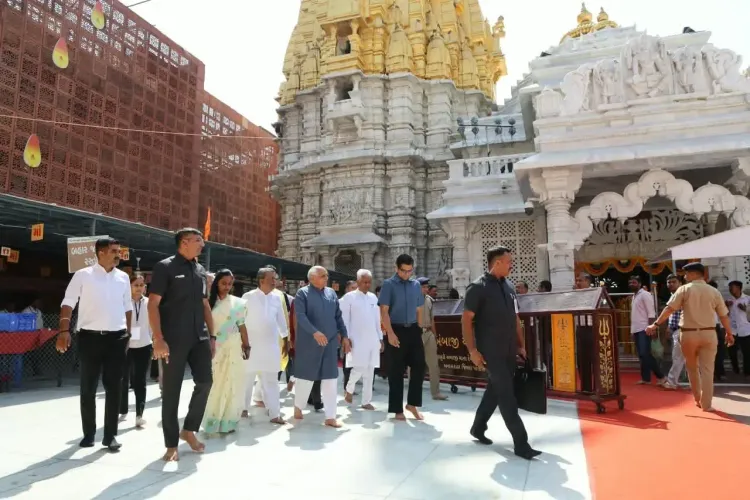 महाअष्टमी पर CM भूपेंद्र पटेल का अंबाजी मंदिर दौरा, नवरात्रि व्यवस्थाओं की समीक्षा