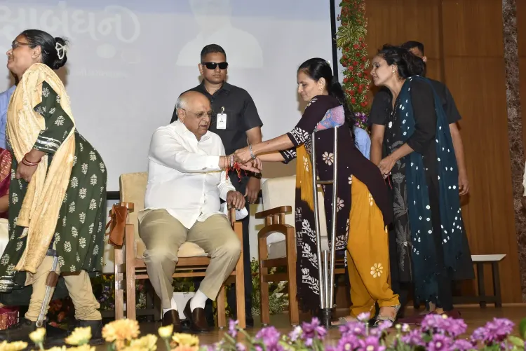 रक्षाबंधन पर गुजरात के नेताओं ने दी शुभकामनाएं, भाई-बहन के बंधन और महिला सशक्तीकरण पर दिया जोर