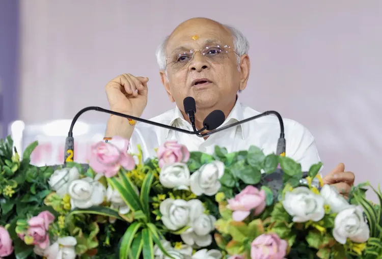गुजरात: आदिवासी मरीजों को अंग प्रत्यारोपण व रोबोटिक सर्जरी के लिए ₹2 करोड़ की सहायता, PMJAY सीमा के बाद भी मिलेगा लाभ