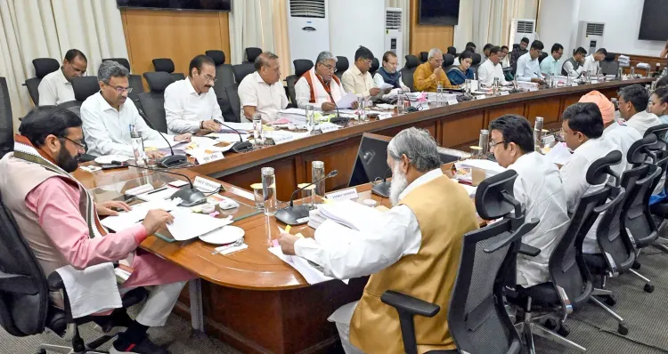 हरियाणा कैबिनेट का बड़ा फैसला: ऑनलाइन ट्रांसफर पॉलिसी मंजूर, महिला आयोग में 7 गैर-सरकारी सदस्य