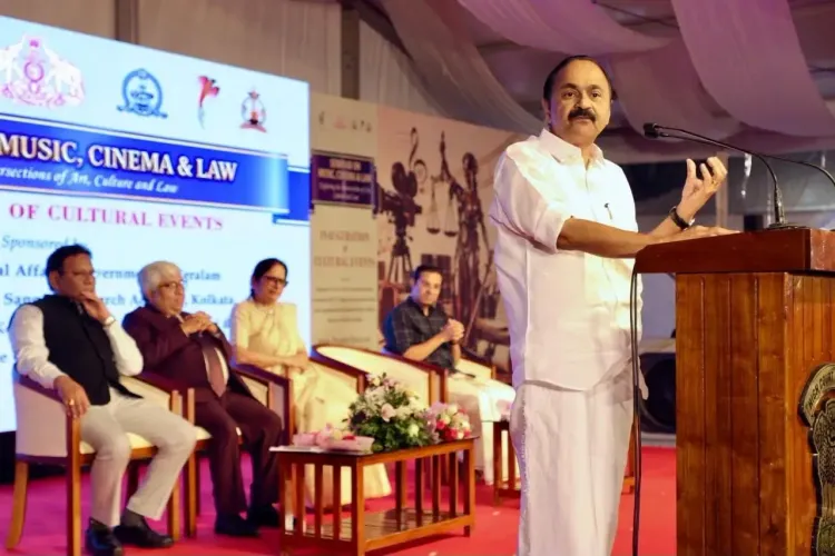 केरल CM सतीशन का वायरल AI डांस वीडियो पर मज़ाकिया जवाब — 'मोहनलाल-विजय से बेहतर नाच रहा था'