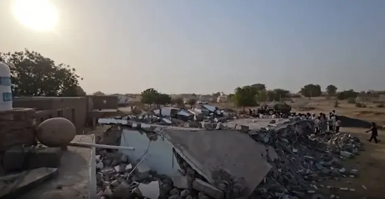 बाड़मेर में पाक सीमा के 15 किमी दायरे में अवैध निर्माण ध्वस्त, BSF-प्रशासन का संयुक्त अभियान