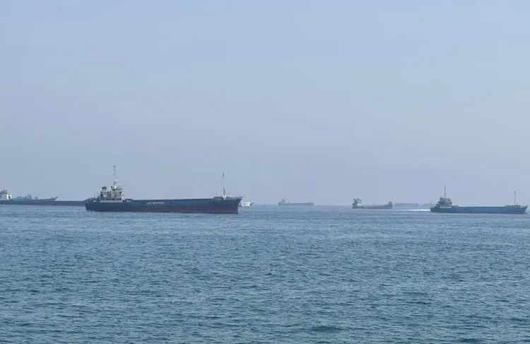 होर्मुज स्ट्रेट पर ईरान की कड़ी चेतावनी: आईआरजीसी बोली — अमेरिकी हस्तक्षेप पर होगी सख्त सैन्य कार्रवाई