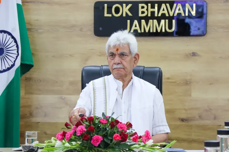 कुलगाम आतंकी हमला: एलजी मनोज सिन्हा ने बुलाई उच्च स्तरीय बैठक, बाहरी मजदूरों की सुरक्षा के लिए SOP समीक्षा के निर्देश