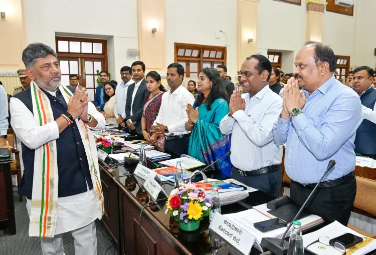 कर्नाटक एसआईआर: 3.96 करोड़ मतदाताओं को गणना प्रपत्र वितरित, 71.53% लक्ष्य पूरा