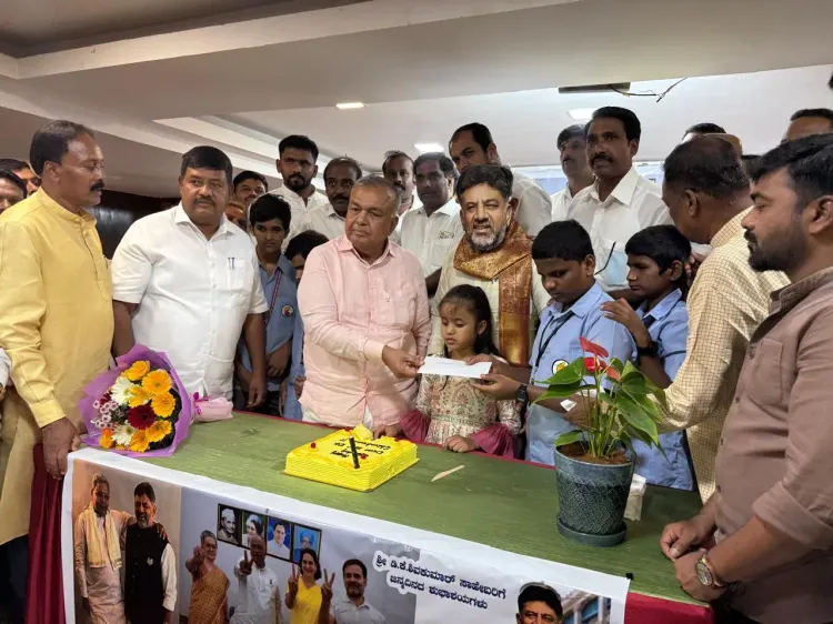 डीके शिवकुमार के 64वें जन्मदिन पर बल्लारी-चामराजनगर में विशेष पूजा, समर्थकों ने माँगी CM पद की मन्नत