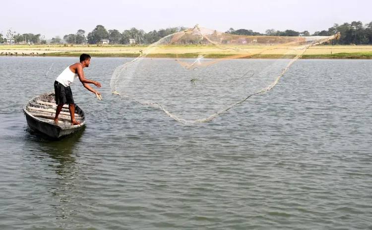 केरल के मछुआरों की मांग: खराब मौसम में आय नुकसान पर मुआवजा और सामाजिक सुरक्षा