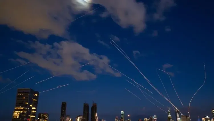 कुवैत के 67 जवान घायल, ईरान के सैकड़ों मिसाइल और ड्रोन को रोका गया