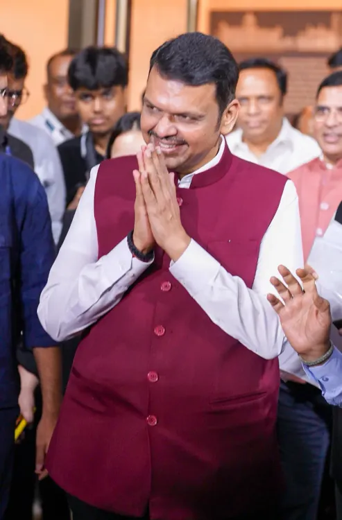 महाराष्ट्र के किसानों को साल के अंत तक 100% दिन में बिजली: सीएम फडणवीस का विधान परिषद में ऐलान