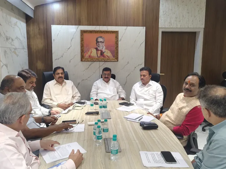 मानसून सत्र से पहले एमवीए ने फडणवीस की चाय पार्टी ठुकराई, 13 मुद्दों पर महायुति को घेरा