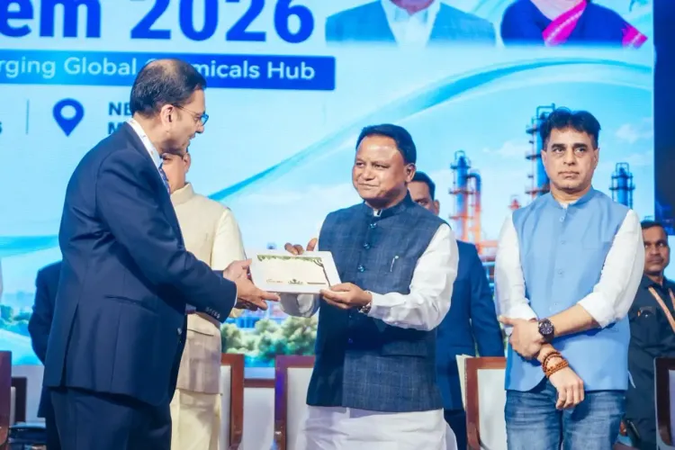 इंडिया केम 2026: CM माझी ने ओडिशा को केमिकल हब बताया, ₹22.50 लाख करोड़ के निवेश प्रस्ताव
