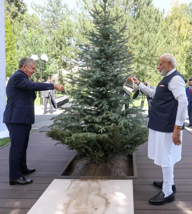 मोदी और मिर्जियोयेव ने ताशकंद में साझा पौधारोपण किया, 'एक पेड़ मां के नाम' और 'यशिल मकोन' पहल जुड़ीं