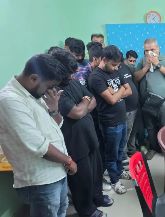 कोलकाता में फर्जी कॉल सेंटर रैकेट का भंडाफोड़, 41 महिलाओं समेत 67 गिरफ्तार