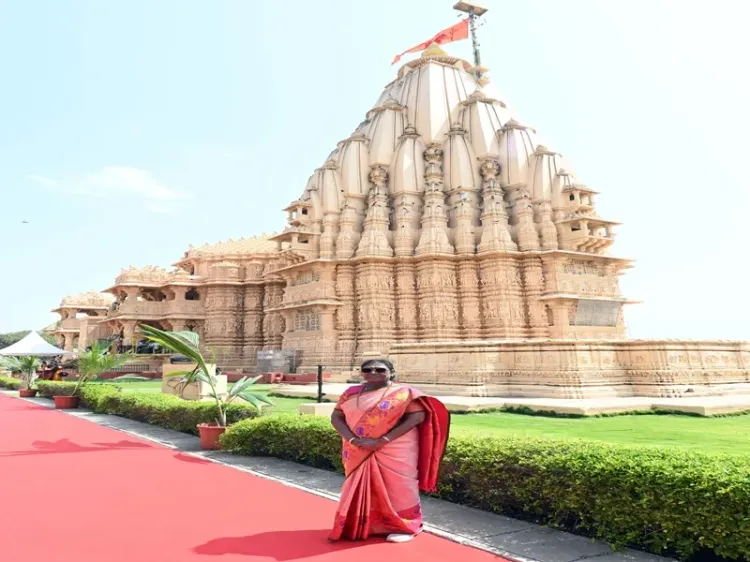 क्या जनजातीय समुदाय की प्रकृति-अनुकूल जीवनशैली सभी के लिए प्रेरणास्रोत है? : राष्ट्रपति मुर्मू