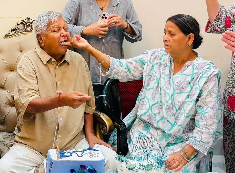 राबड़ी देवी ने 10 सर्कुलर रोड खाली करने के लिए माँगा एक महीने का अतिरिक्त समय, लालू की सेहत का दिया हवाला