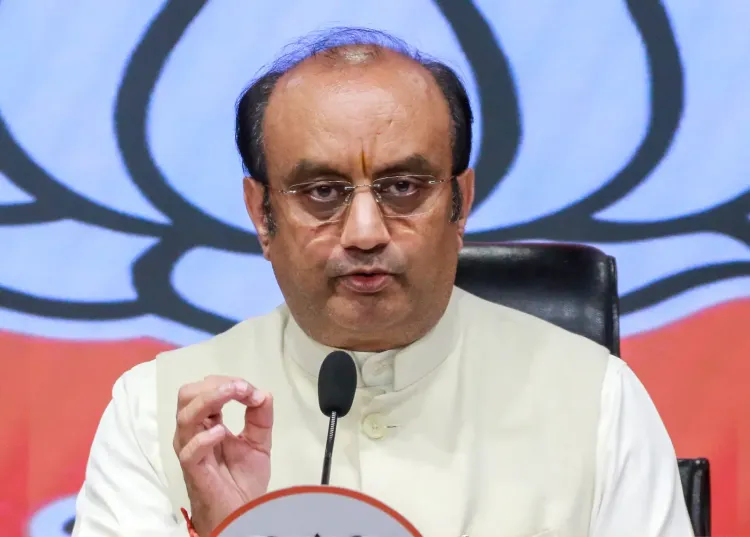 संसदीय समितियों का पुनर्गठन 2026-27: राघव चड्ढा को विदेश, राहुल गांधी को रक्षा समिति